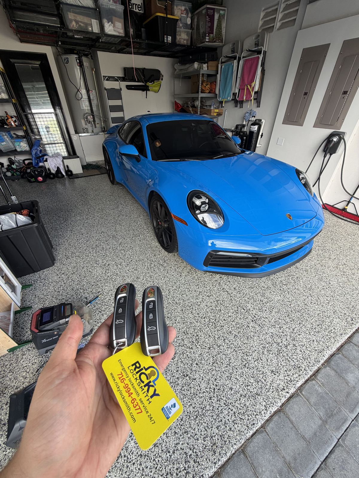 Porsche 911 key fob programming in a South Florida garage